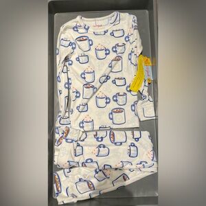 Cat & Jack Boys 2pc long sleeve Hot Cocoa Pajama Set Cream Size 8 NWT
